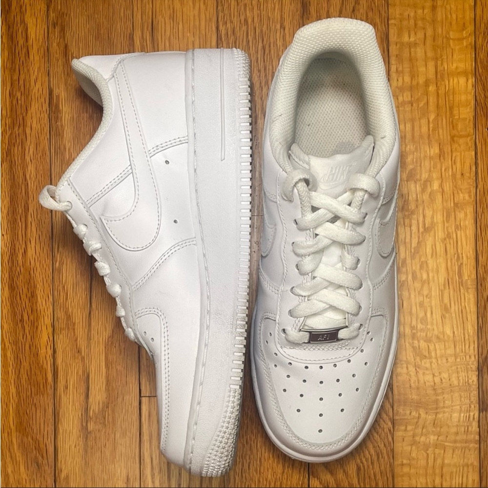 Nike Air Force 1 '07 Women's Size 7.5 Sneaker Shoes